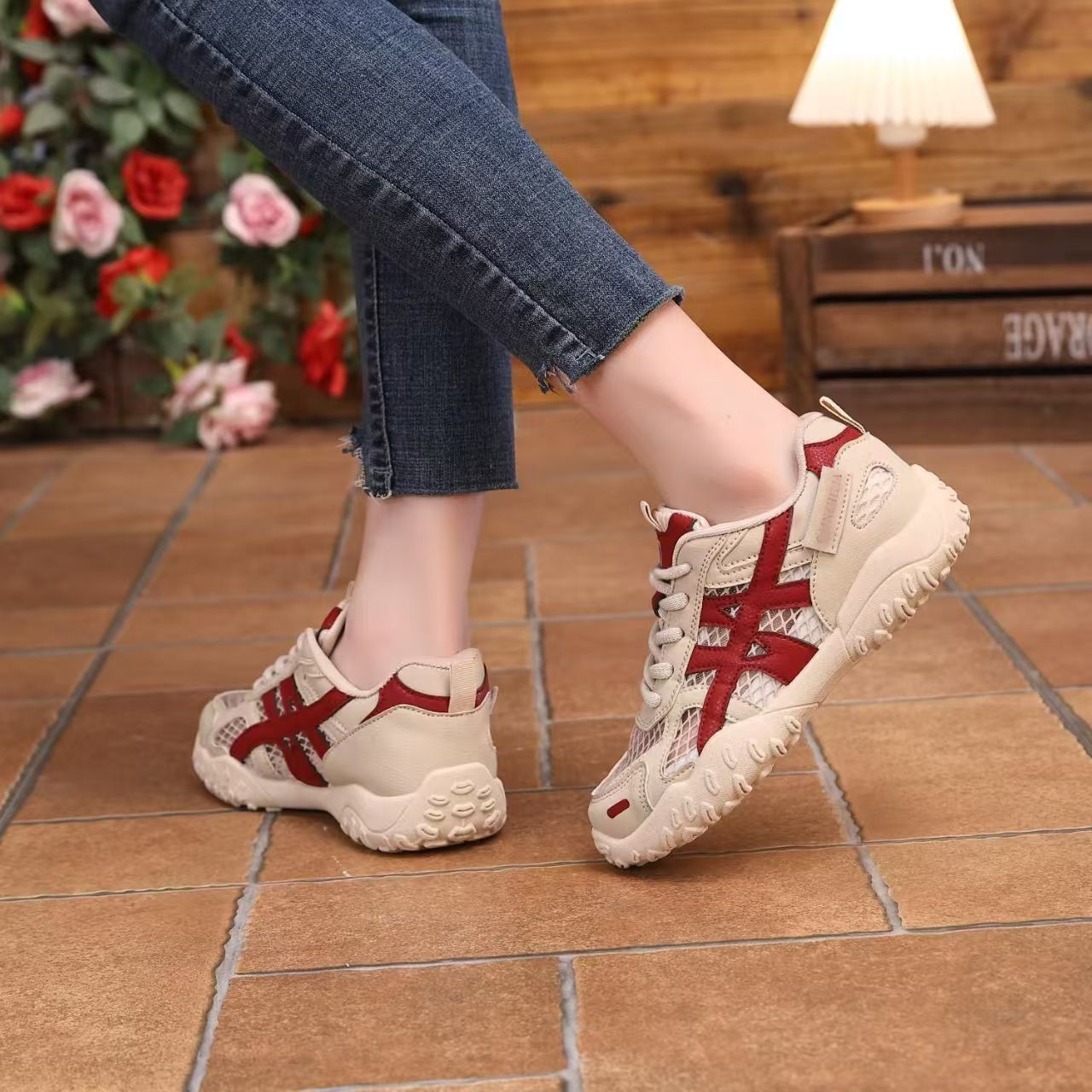 Summer Women's Shoes New Breathable Mesh Sports Shoes Women's Korean Version Versatile Thick-Soled Casual Soft-Soled Running Dad Shoes