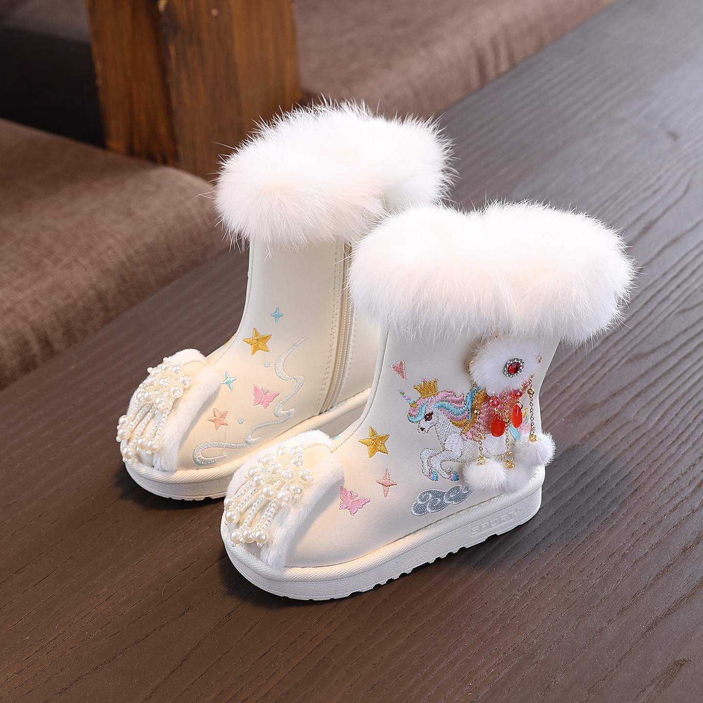 Winter Cotton Boots for Girls, Fleece-Lined Han Dynasty Shoes, Chinese Style Kidsren's Waterproof Leather Boots, Embroidered Shoes, Baby Snow Boots, Cotton Shoes