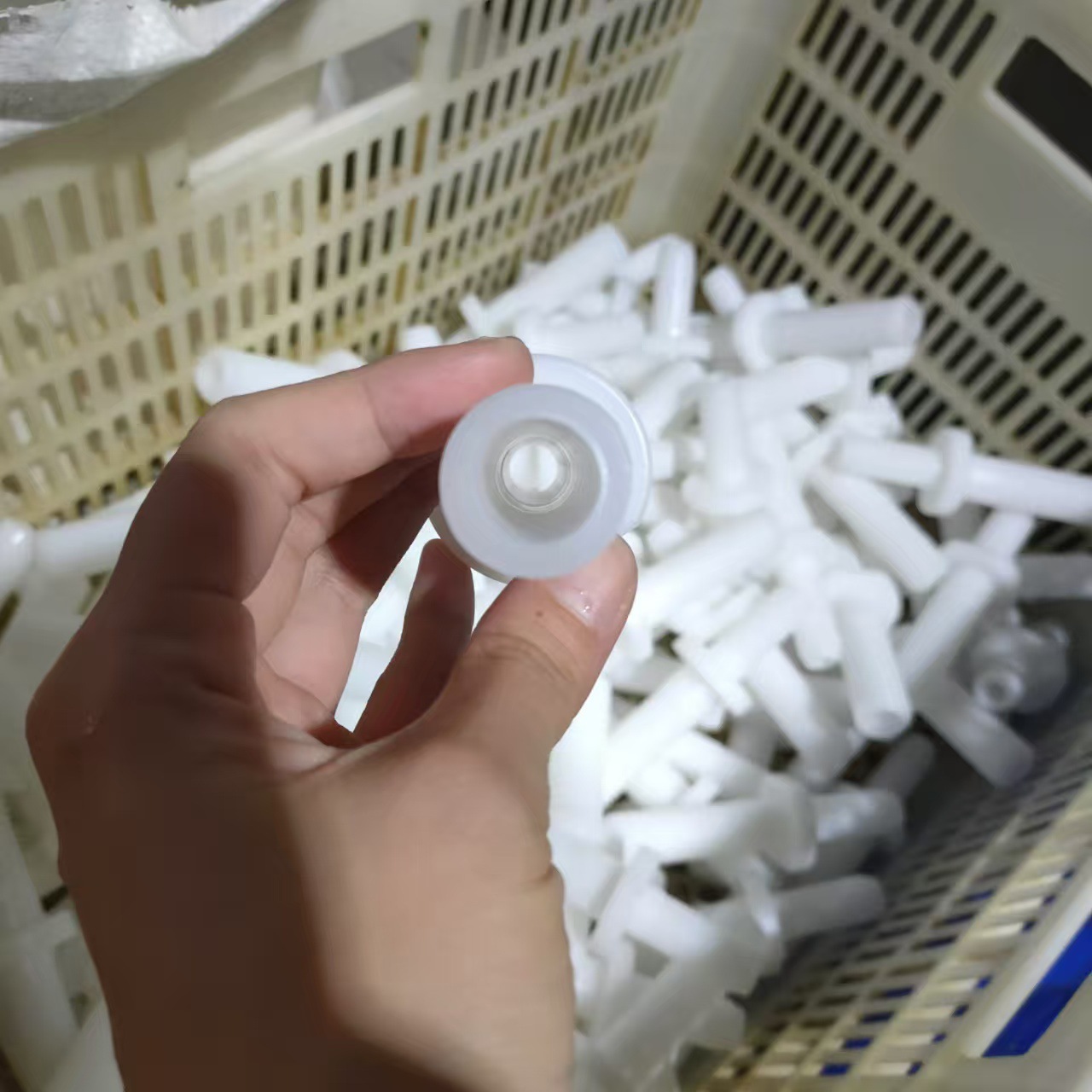 Injection Molding Processing Nylon Plastic Products Shell Connectors Injection Molding Products Pp Plastic Screws and Nuts Nylon Gears