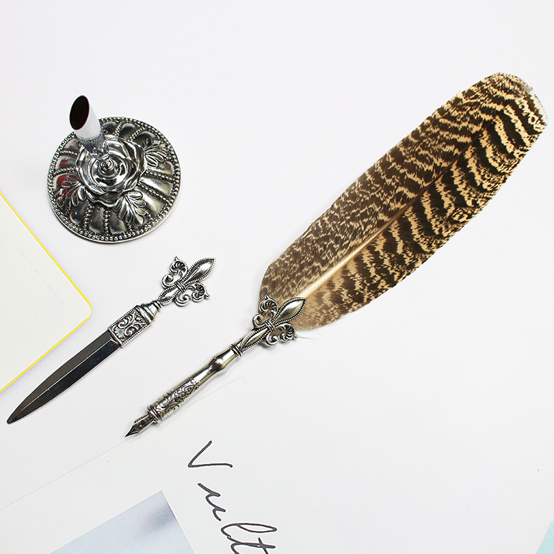 T20YE-L2 dip pen European retro letter opener suit graduation gift peacock tail Harry Potter feather pen