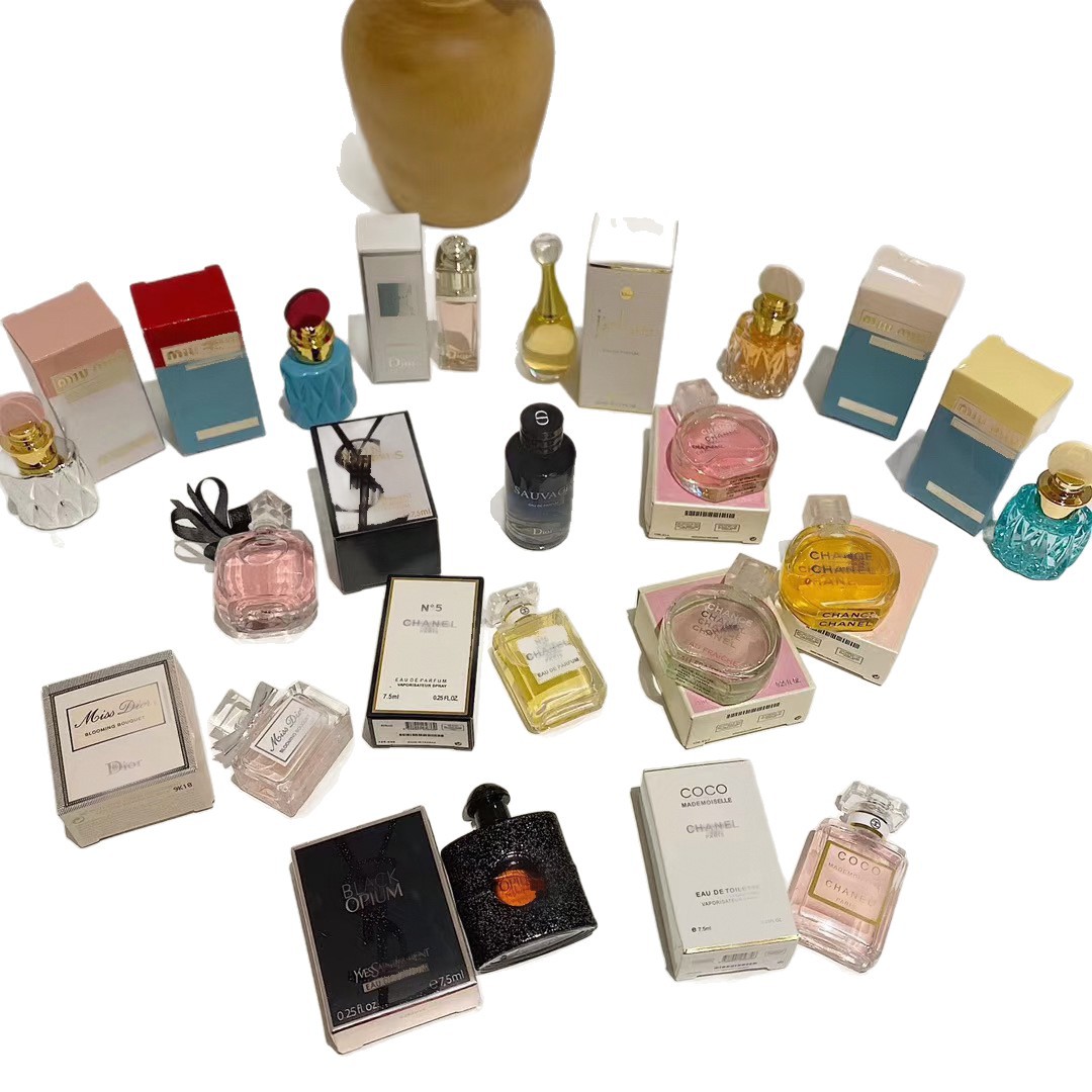 Vietnamese Big-Name Q Version Perfume Sample Formal Wear Meets Sweetheart True Self Reverse Live Broadcast Cross-Border Men and Women Manufacturers Wholesale