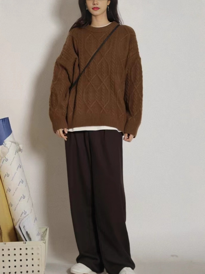 Retro Nostalgic Style Loose and Lazy Classic Cable Pullover Women's Sweater