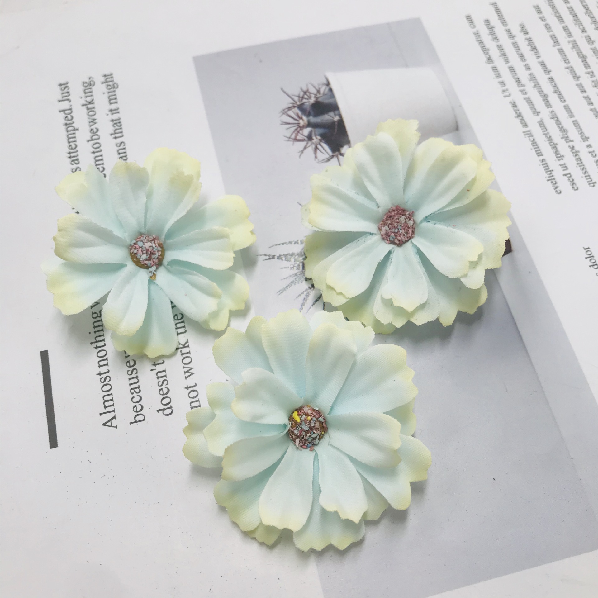 Factory direct sale small chrysanthemum sunflower fake flower silk cloth small daisy flower DIY sunflower simulation chrysanthemum