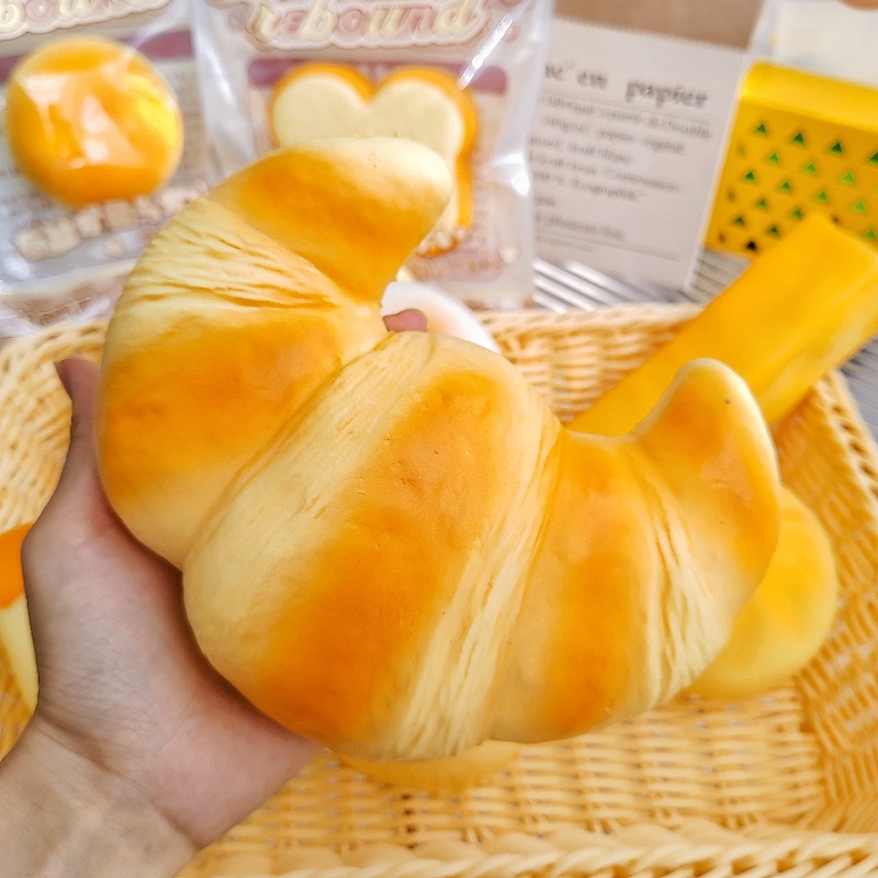 squishy Bread Toast Slow Rebound Toy Internet Red Creative Wet Soft Pinch Le Cute Decompression Vent Toy