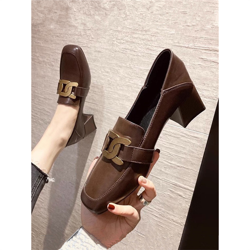 Туфли на высоком каблуке для женщин, весна 2025, новый корейский стиль, маленькие кожаные туфли, французские, коричневые, квадратный нос, лоферы, натуральная кожа