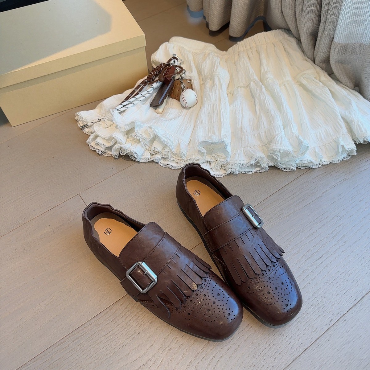 British Style~Red Retro Tassel Buckle Small Leather Shoes for Women 2025 New Flats Brogue Loafers