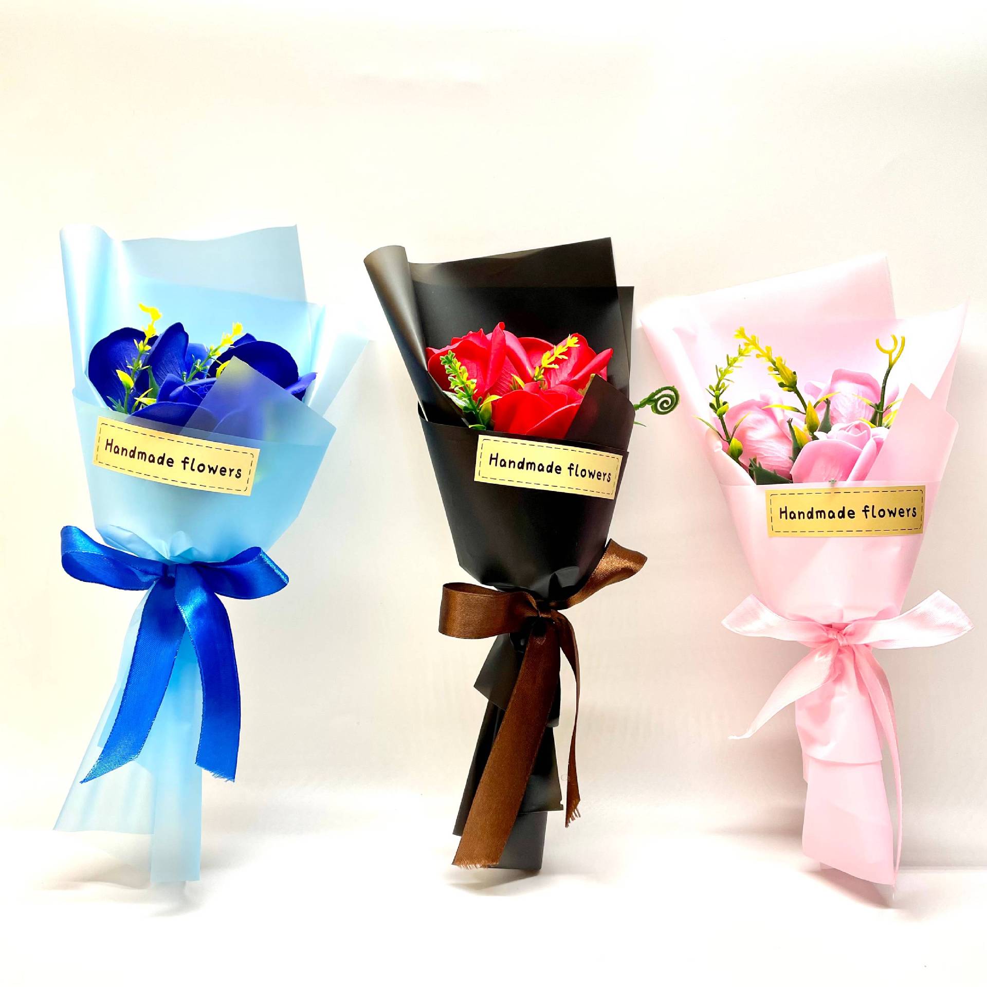 Подарок на День Учителя, три букета цветов, подарок из мыльных цветов, подарок из роз для учителей, гвоздики