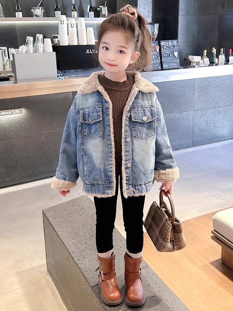 Girls' Denim and Velvet Jacket Autumn and Winter 2024 New Western Style Little Girl Baby Korean Clothes Children's Winter Clothes