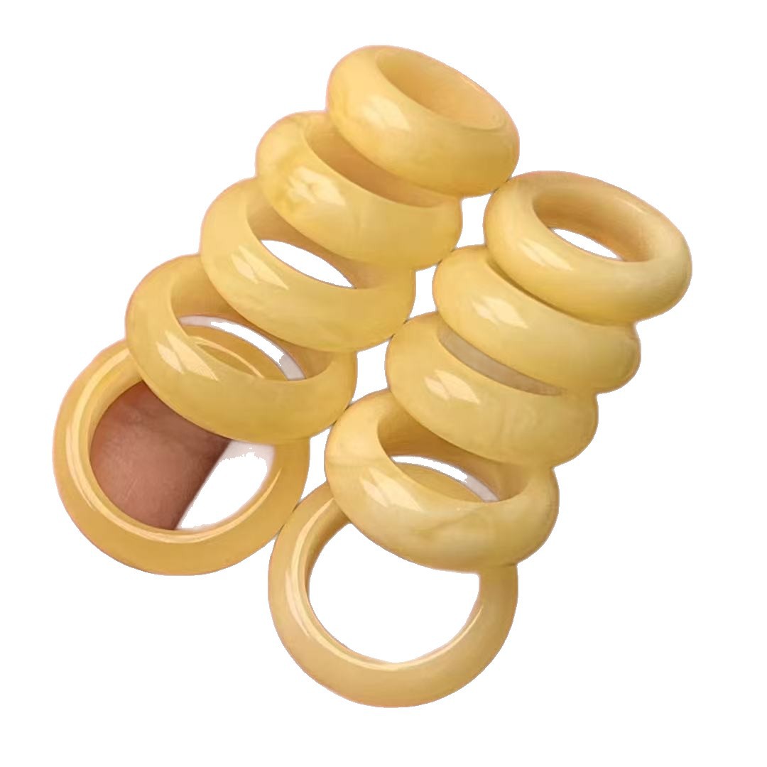 Natural Beeswax Russian Material Running Ring Accessories Chicken Oil Yellow Wax Rich Texture Clear Pattern Cultural Accessories Accessories Wholesale