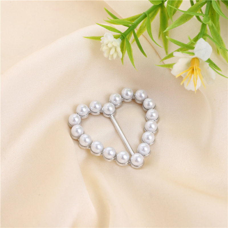 Cross-Border Popular Metal Corner Knot Buckle with Pearl and Diamond Inlay, High-End Silk Scarf Decorative Buckle