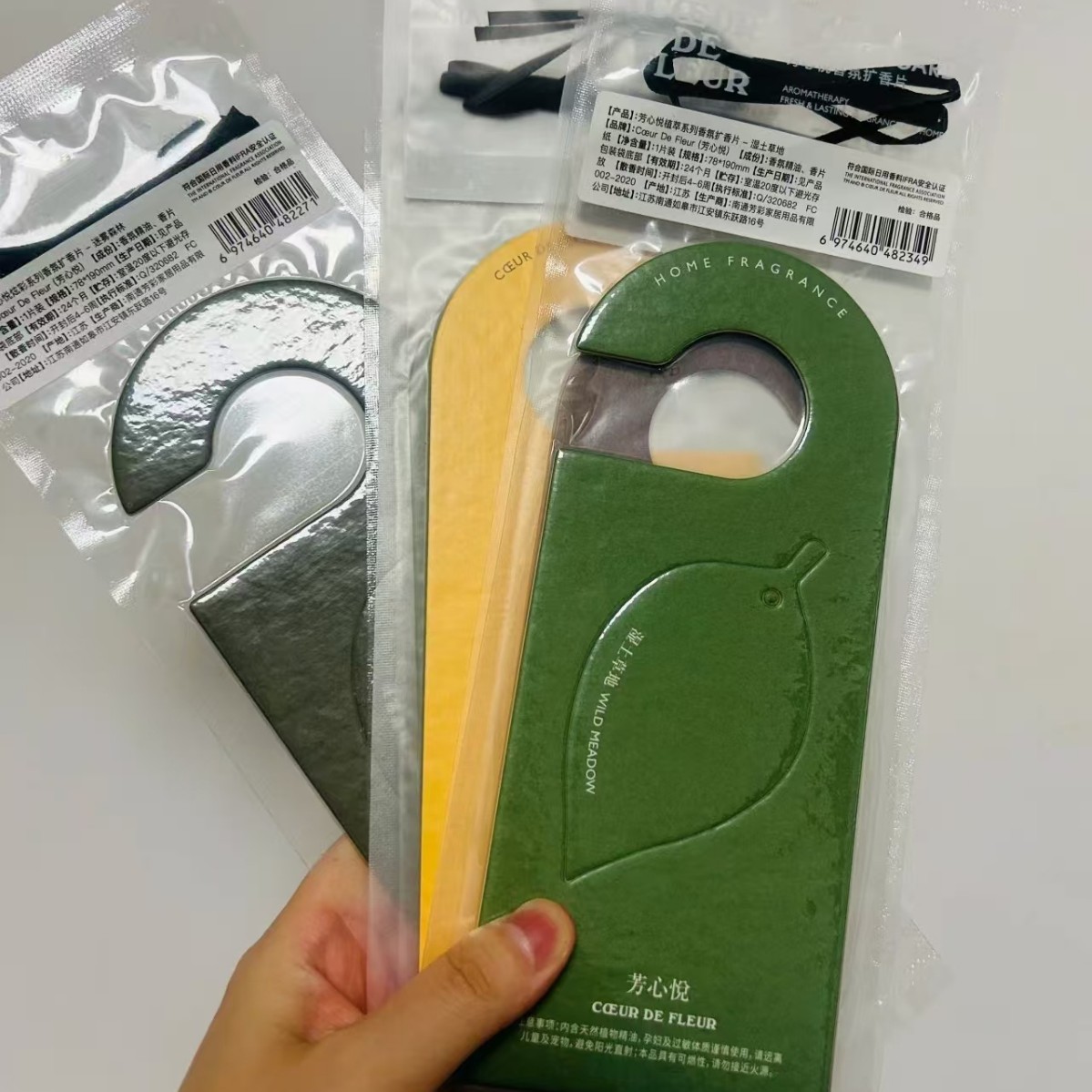 Изогнутая и выпуклая ароматическая деталь для автомобиля, утолщенная, долговечная, с легким ароматом, ароматическая деталь для гардероба, индивидуальные ароматические карты для автомобилей