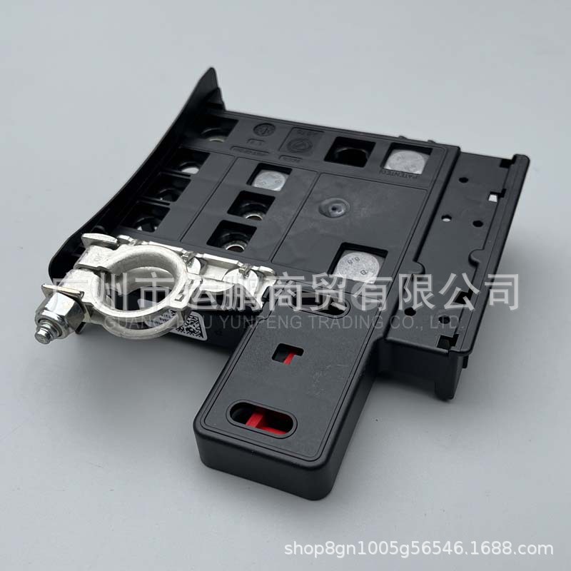 Suitable for Jeep 15-21 Compass Renegade Battery Junction Box Battery Fuse 68256605Aa