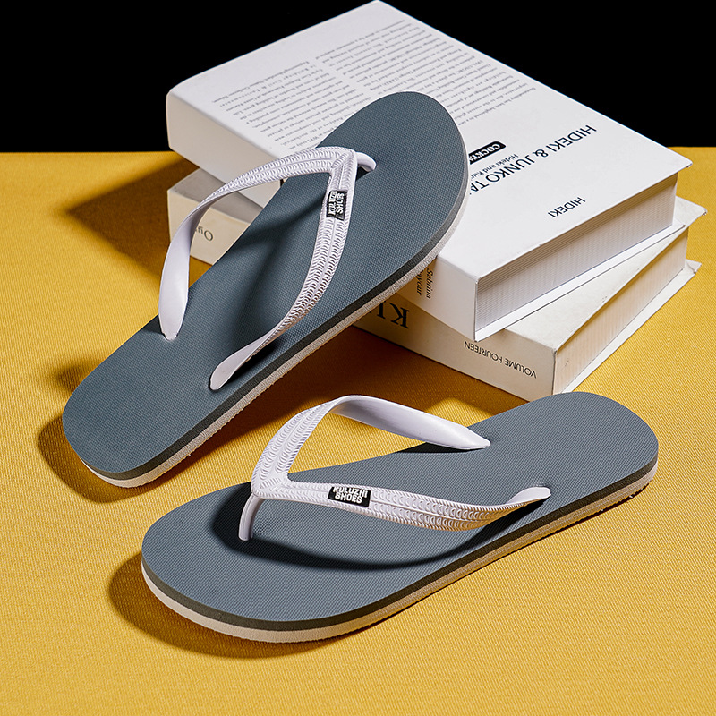 Flip-Flops Men's 2025 Summer New Casual Versatile Flip-Flops Beach Shoes Trendyy Outer Wear Non-Slip Sandals