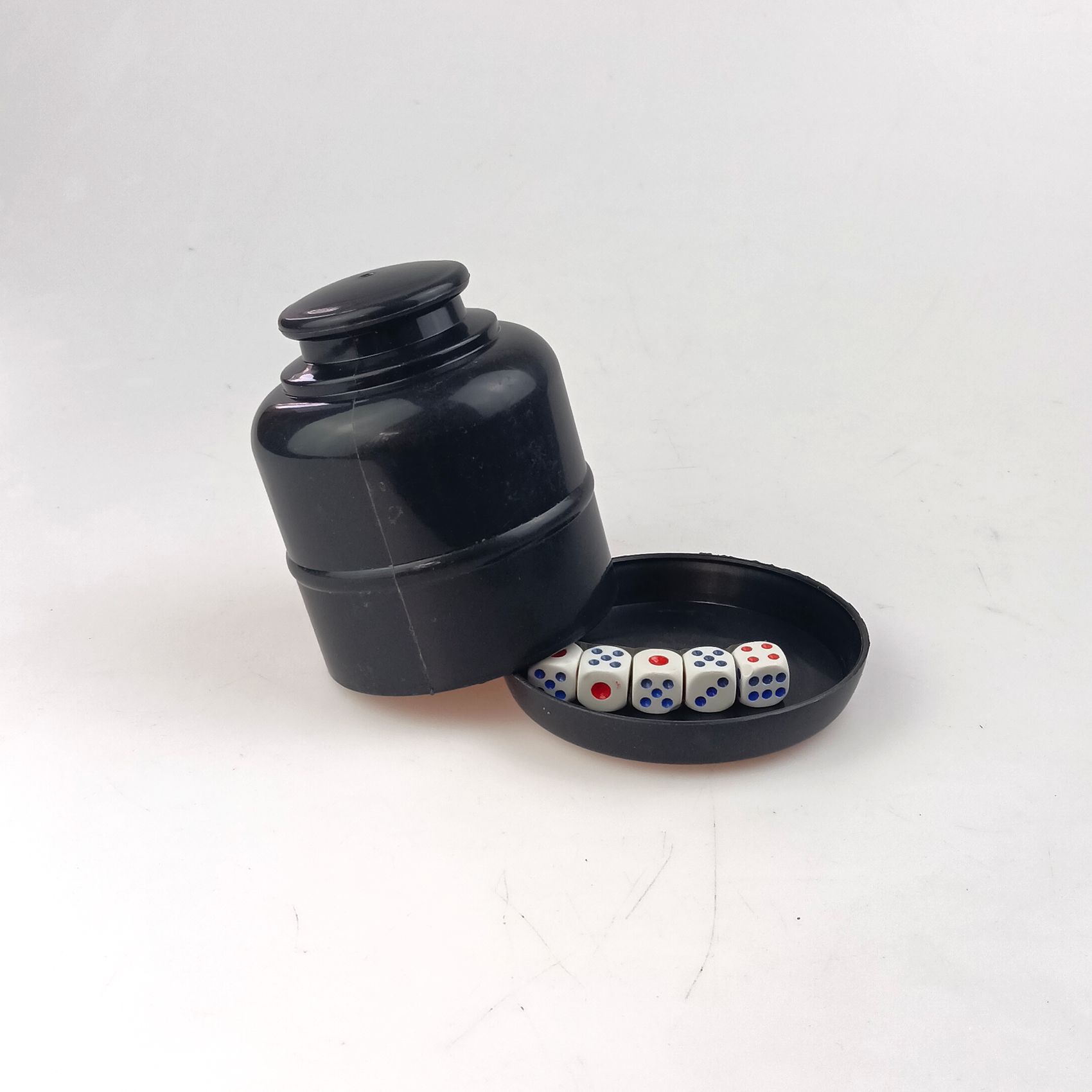 Thickened Blister Dice Cup with Lid and Base Set, Hand-Cranked Dice Cup with Dice, Plastic Dice Cup with Logo
