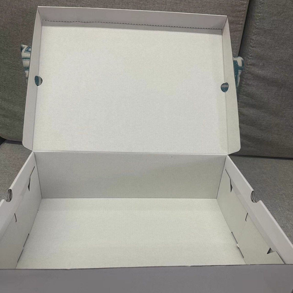 Expert Selection White Box Snow Boots Shoe Box High-Top Shoe Carton Semi-Finished Clamshell Corrugated Packaging Box Conjoined Box