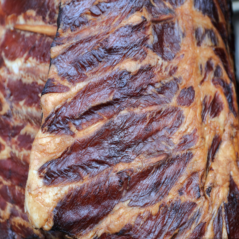 厂家现货腊排骨批发柴火烟熏腊猪排农家传统工艺柏树丫烟熏腊排骨