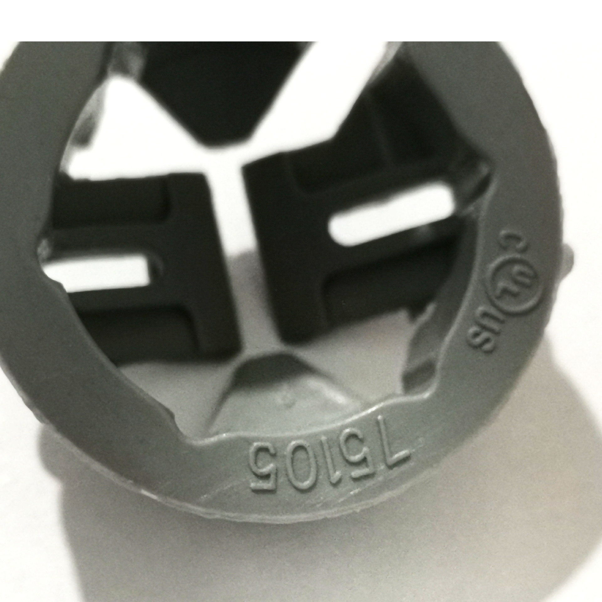 American Standard plastic iron box punching voltage line buckle connector NM hit lock cable connector