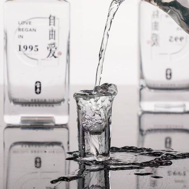 Free Shipping Xuchang Fat Dong Free Love Liquor Pure Grain Brewed Light Fragrance Liquor 500ml