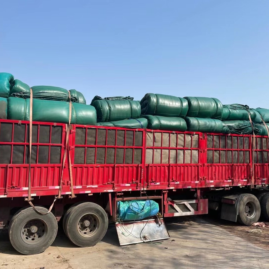 Fireproof Engineering Insulation Quilt, Three-Proof Cloth, Rock Wool Quilt, Flame Retardant Winter Construction Road and Bridge Maintenance Insulation Tarpaulin Waterproof