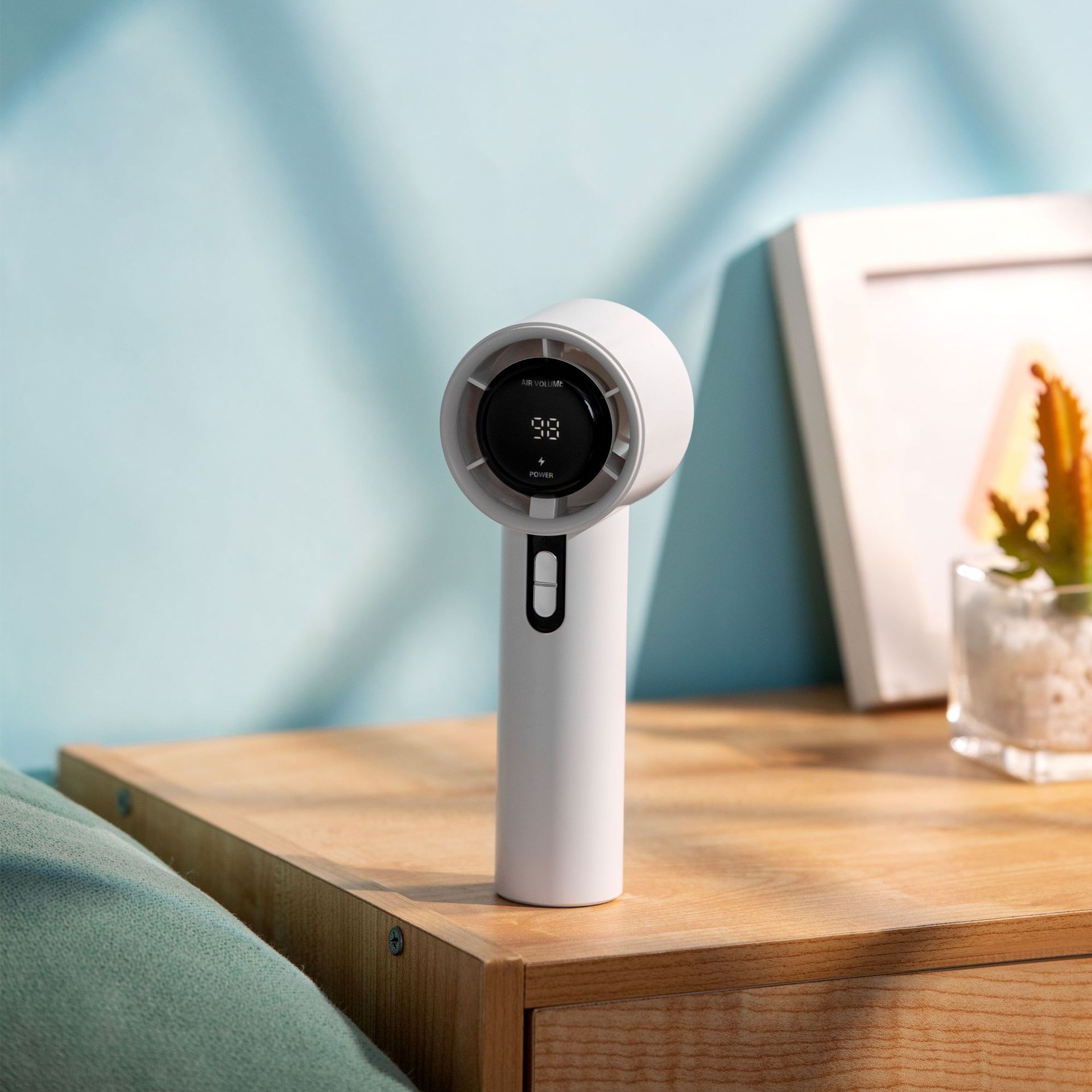 Wx638 New High-Speed 100-Speed Stepless USB Outdoor Handheld Fan