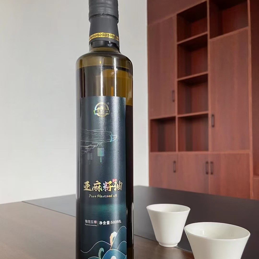 Factory direct 500 ml linseed oil packed and shipped to Tuoke will sell wholesale glass bottles will be small gifts