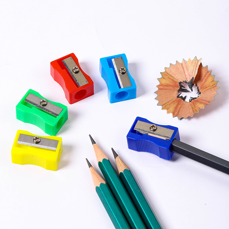 Mini color single hole rectangular plastic pencil sharpener primary school students pencil sharpener manual pencil sharpener stationery wholesale