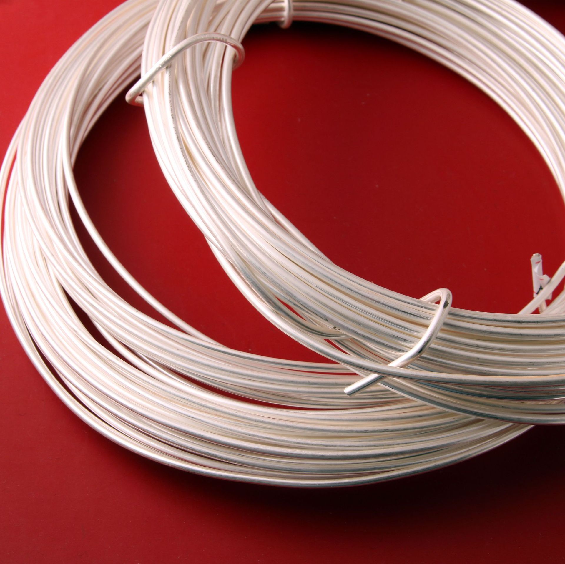Круглая чистая серебро 999 серебряный материал серебряная проволока производитель оптовая многоспецификационная стерлинговая серебряная полупромышленная проволока ювелирные изделия ручной работы DIY