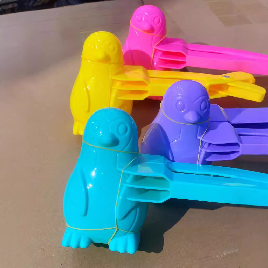 Children's Snow Play Toy Snow Clip Artifact Snowball Clip Spoon Snowball Fight Tool Sand Ball Clip Beach Toy