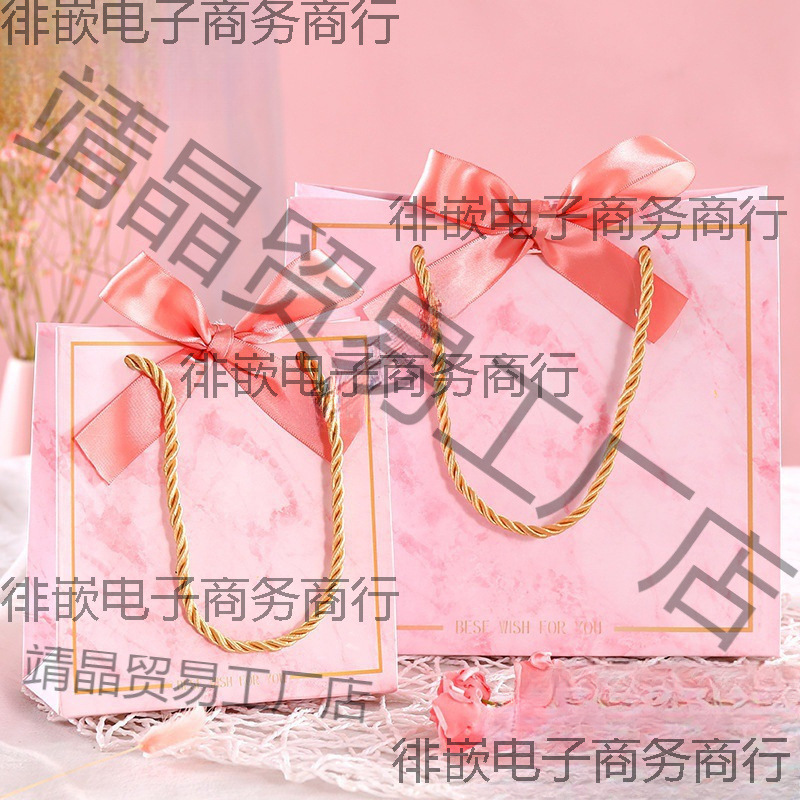 Christmas Brooch Box European Style Accessible Luxury Jewelry Storage Collection Packaging Bag Small as Shown in the Picture