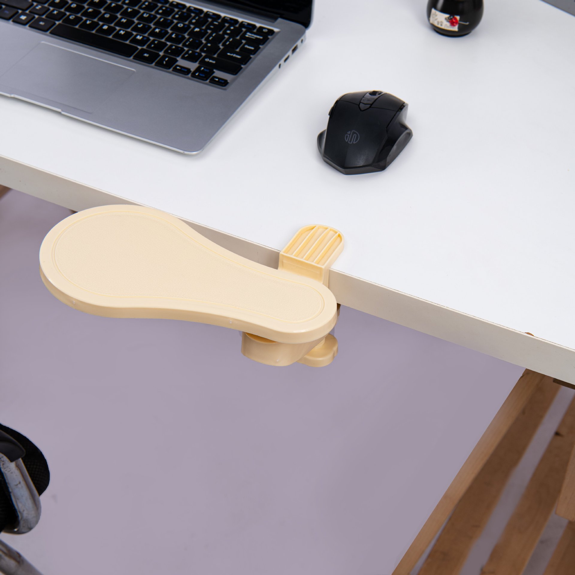 Computer hand bracket arm support mouse support keyboard drag computer hand support bracket wrist guard mouse pad can be rotated