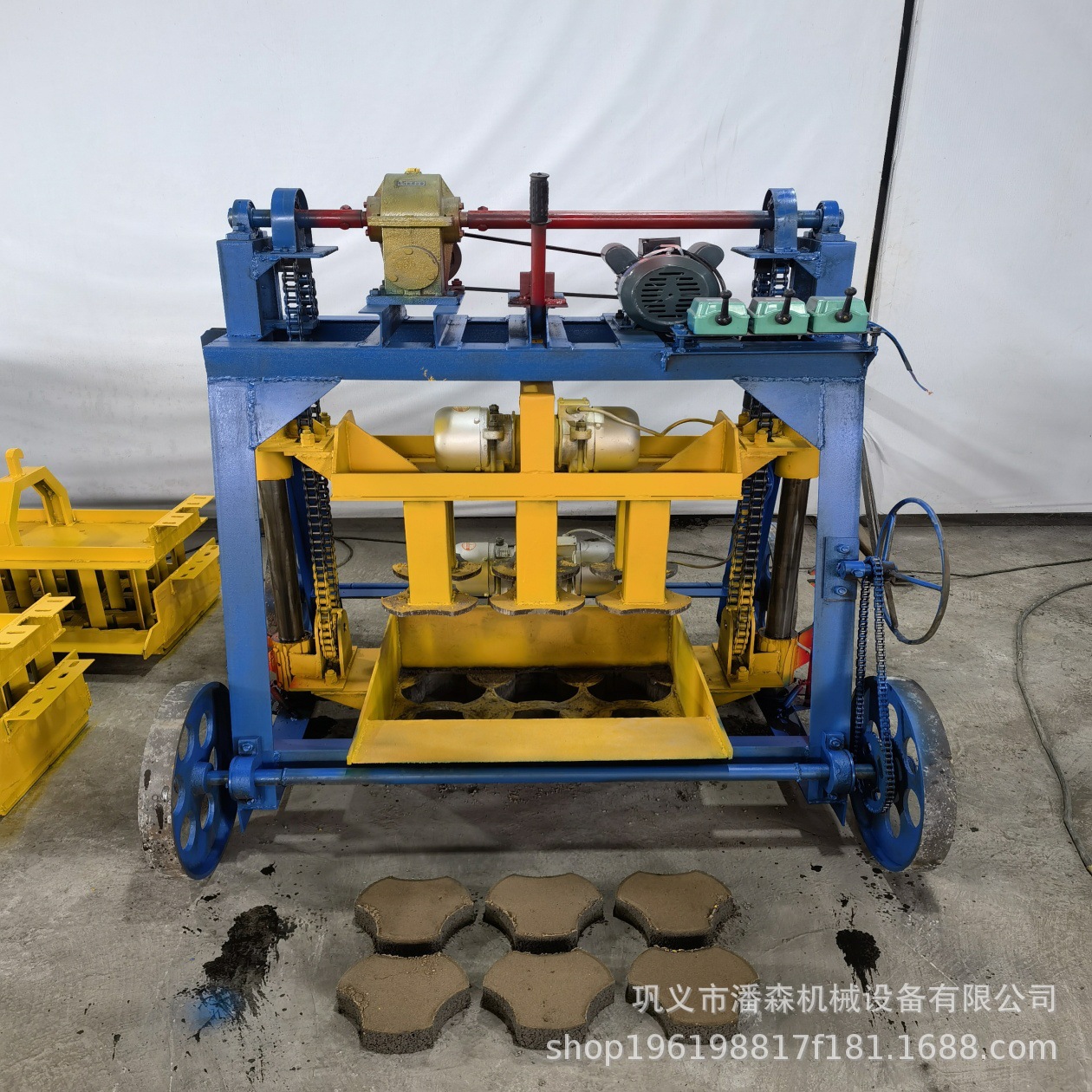 Concrete block paving brick machine big wheel mobile brick making machine multi-specification cement non-burning brick machine with replaceable molds