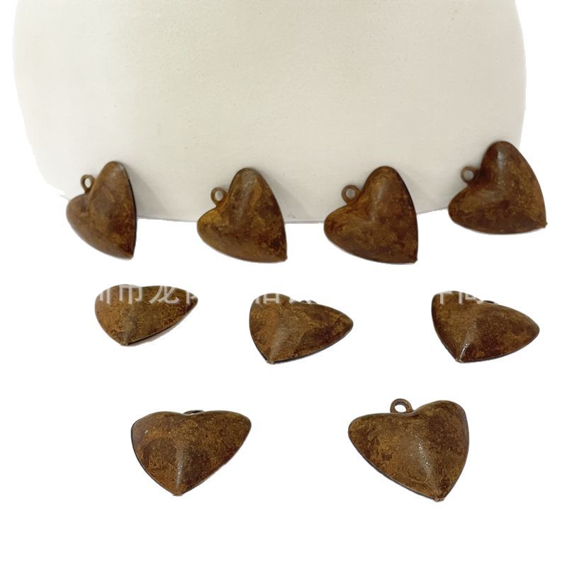 Creative Love Christmas Metal Old Natural Rusty Love Shape Decoration Accessories Christmas Party Holiday Bell