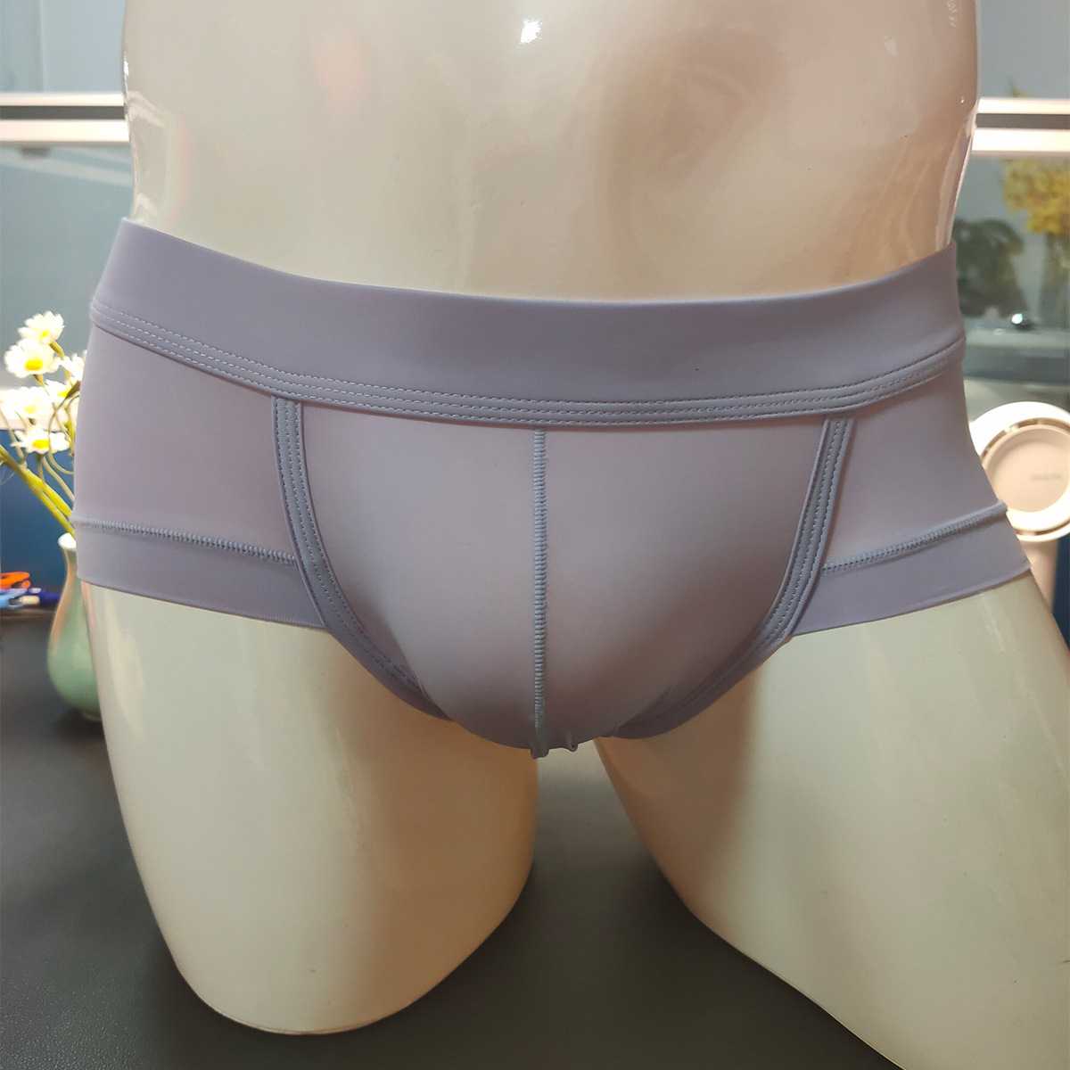 2025 Новые летние нейлоновые боксеры из льняного шелка Низкие боксеры быстро сохнущие прохладные мужские трусы