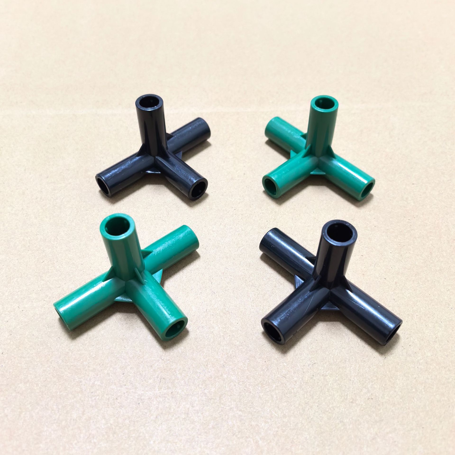 Cross-Border Gardening Accessories Three-Way Four-Way Straight-Through Flower Room Bracket Accessories Arch Shed Fiberglass Rod Joint Plastic Connector