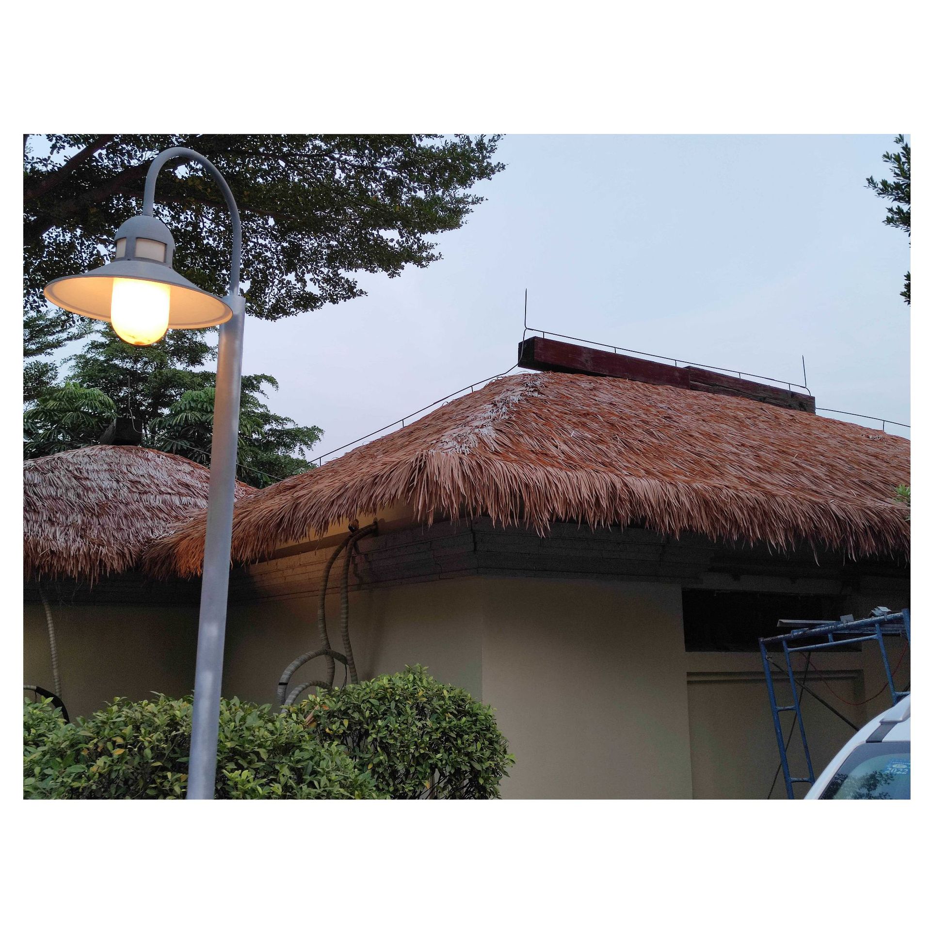 Double bird thatch factory direct sale simulation thatch wood roof simulation straw wholesale 50CM artificial plastic thatch