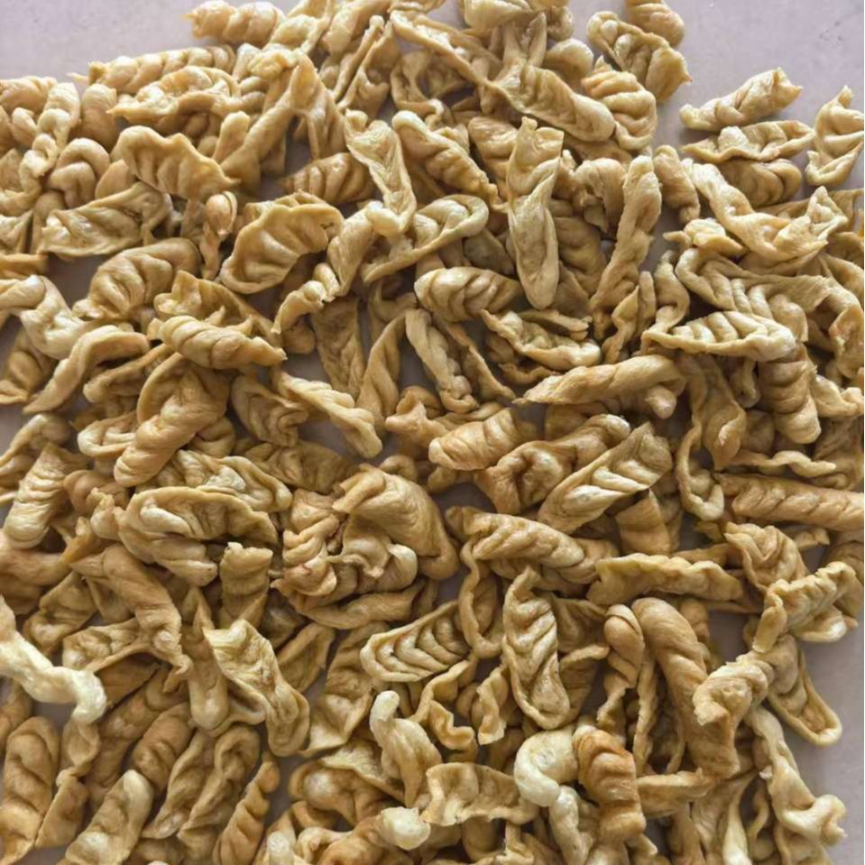 Factory direct supply of small bean ear bean products dry goods small goldfish baby fish hot pot spicy hot food wholesale