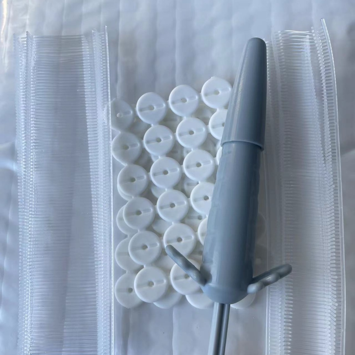 Quilt holder bed sheet needle-free safety invisible quilt cover anti-running quilt artifact household seamless non-slip soft silicone