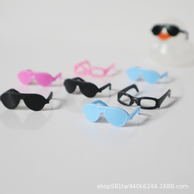 Small yellow duck sunglasses social duck headset accessories milk tea shop mini neighborhood No. 8 duck glasses accessories