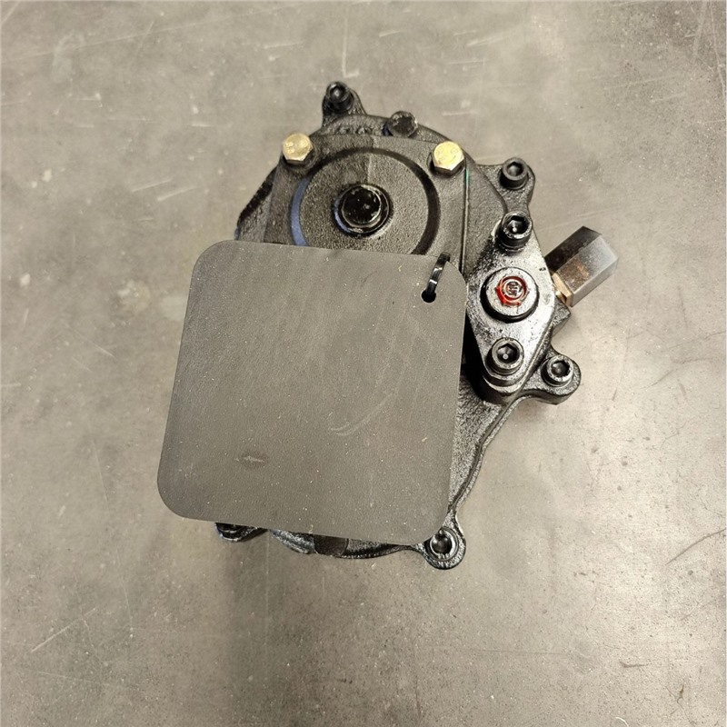 Suitable for Sinotruk Hw70 Direct Coupling Power Take-Off Assembly (Right Offset) Az970029000056