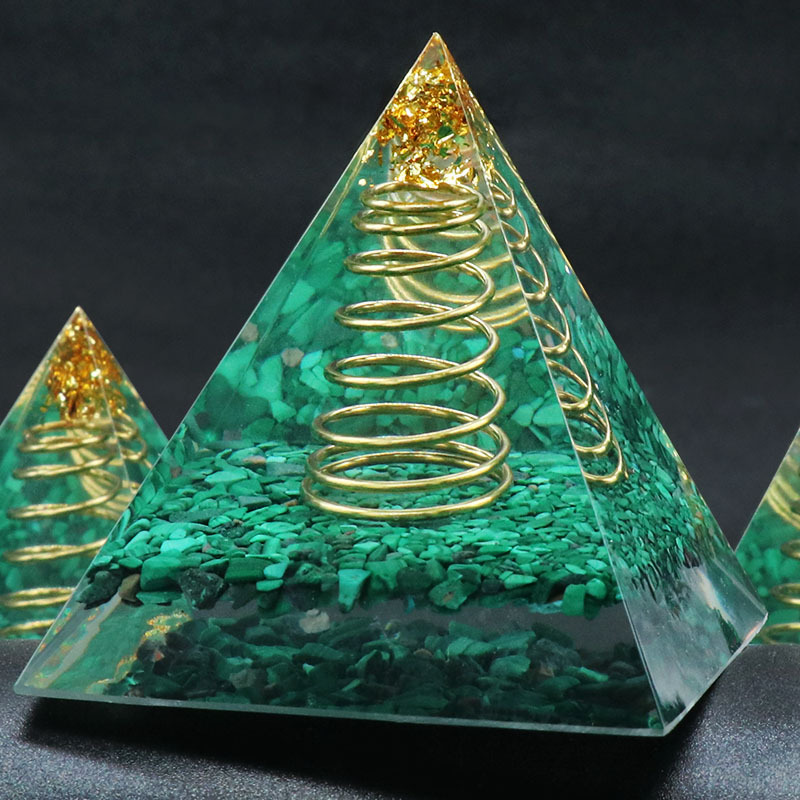 1143-6cm Malachite Pyramid Resin Wrapped Natural Malachite Gravel Wire Gold Foil Pyramid Ornament