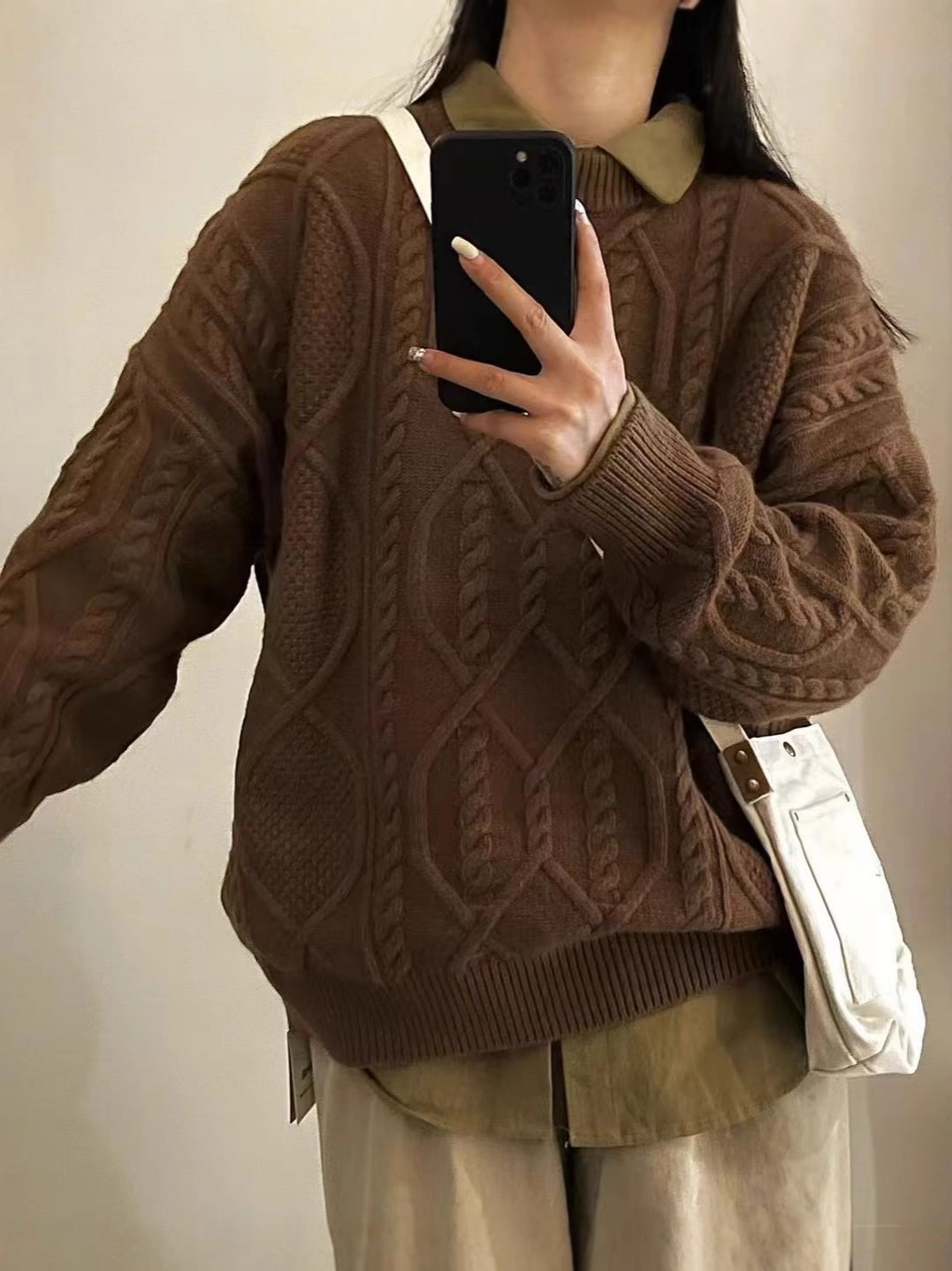 Retro Nostalgic Style Loose and Lazy Classic Cable Pullover Women's Sweater