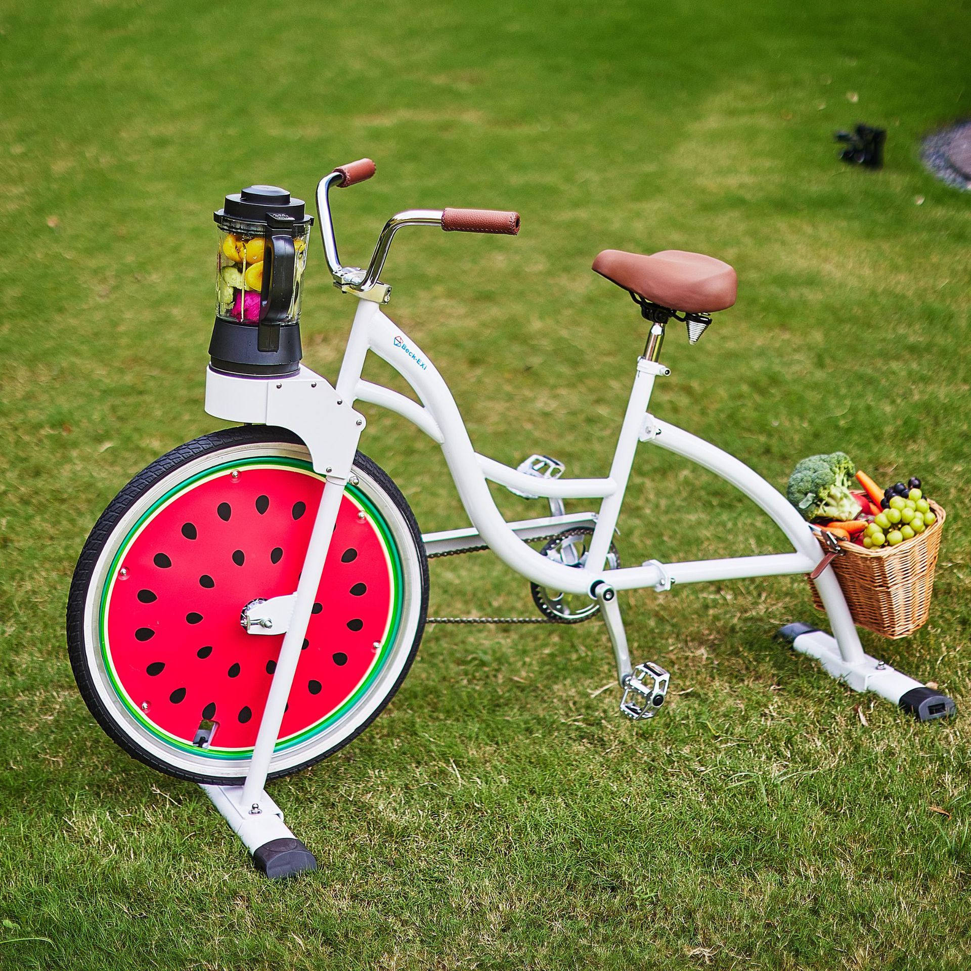 EXI Yixi cross-border electricity net red base punching camping supplies bicycle juicer fruit machine yellow