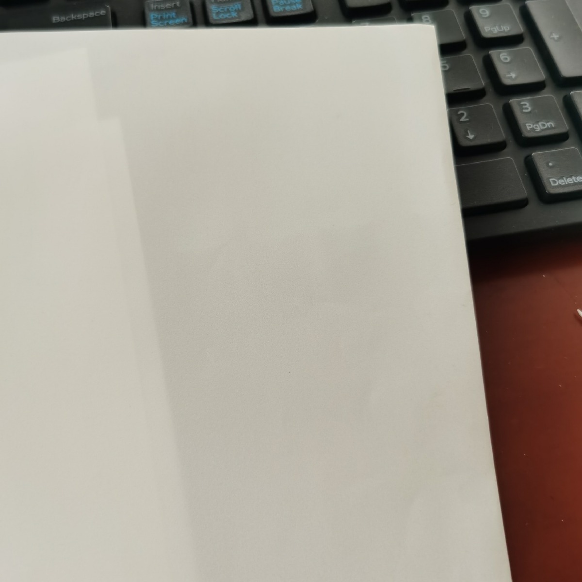 Stone Paper Is a New Environmentally Friendly Paper, Anti-Static, Acid-Free, Texture-Free, Waterproof, Oil-Proof, Not Easy to Tear, Insect-Proof