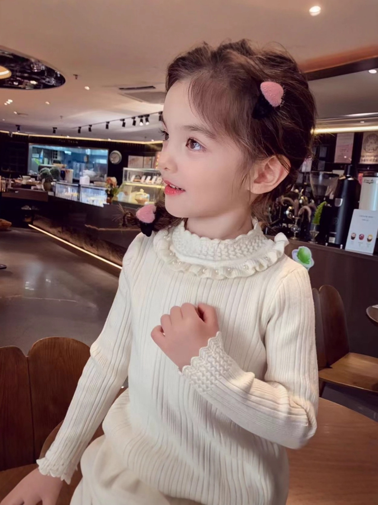 Girls' Autumn and Winter Popular Lace Collar Knitted Bottoming Sweater for Small and Medium-Sized Children, Fashionable, Cute and Versatile Knitted Bottoming Top