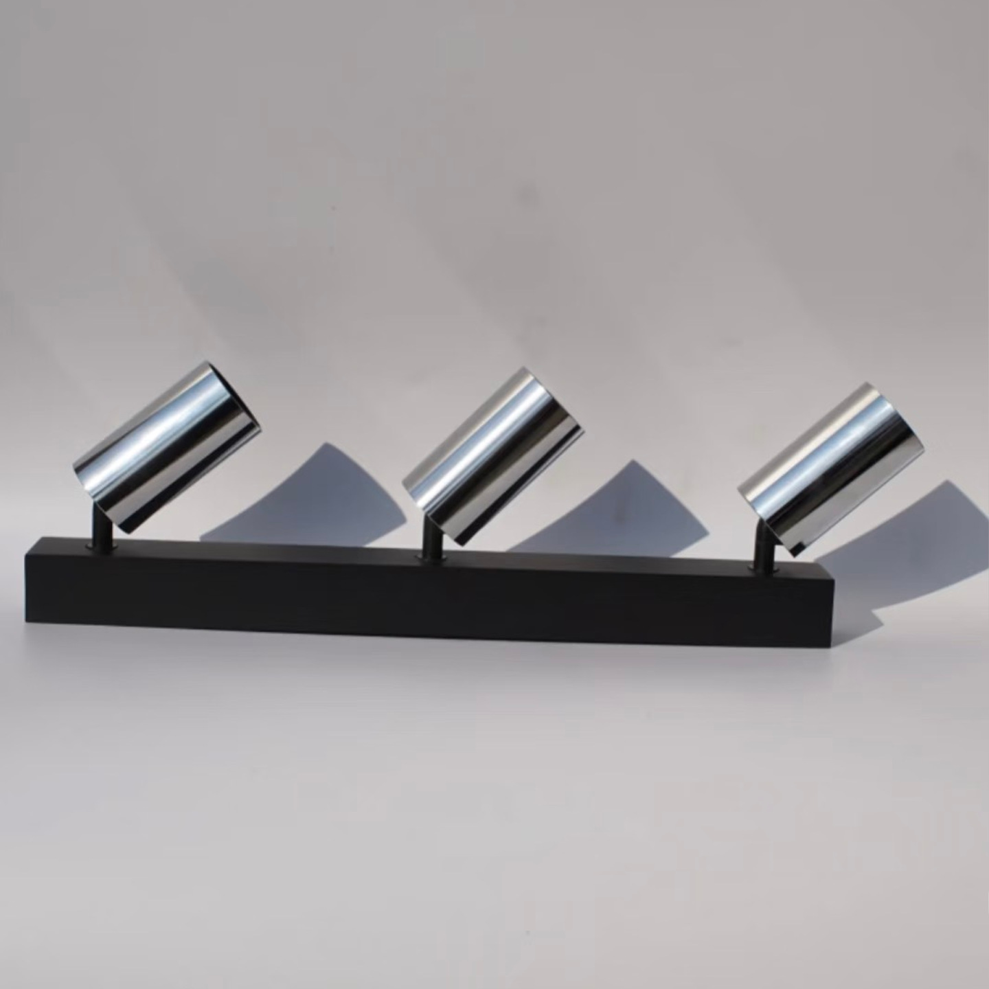 Handmade Products Are Sent Out for Assembly and Processing of Lamps. Individuals Can Receive Orders at Home and Assemble and Process Them. the Factory Provides Semi-Finished Products for Outsourcing