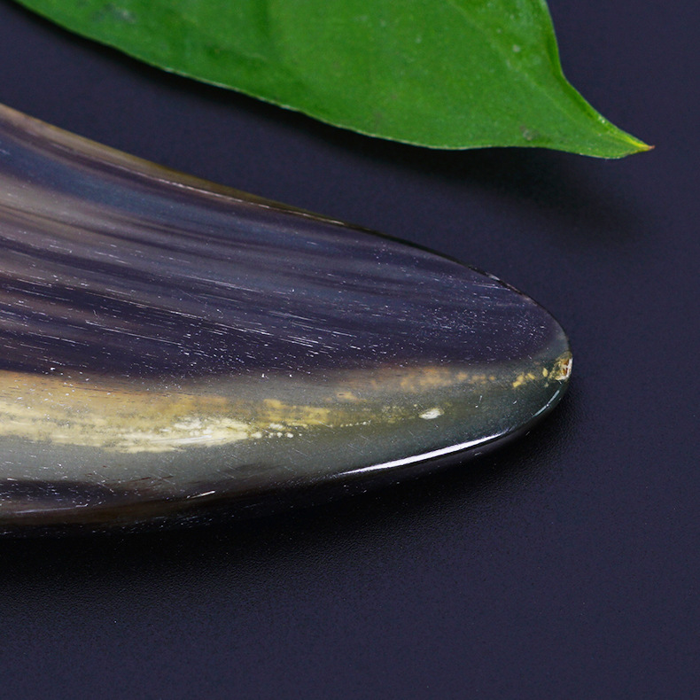 Corner scraping plate face massage scraping plate Corner body scraping acupoint massage flower triangle