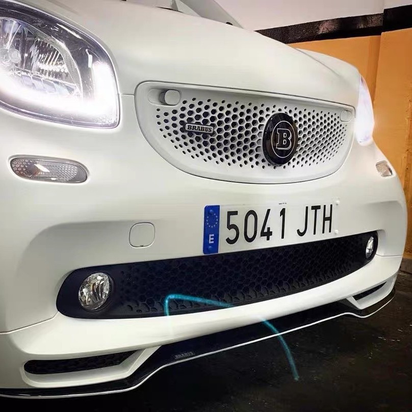 Suitable for Smart W453 Front Grille with Babo Car Logo 15-19 Models New Appearance
