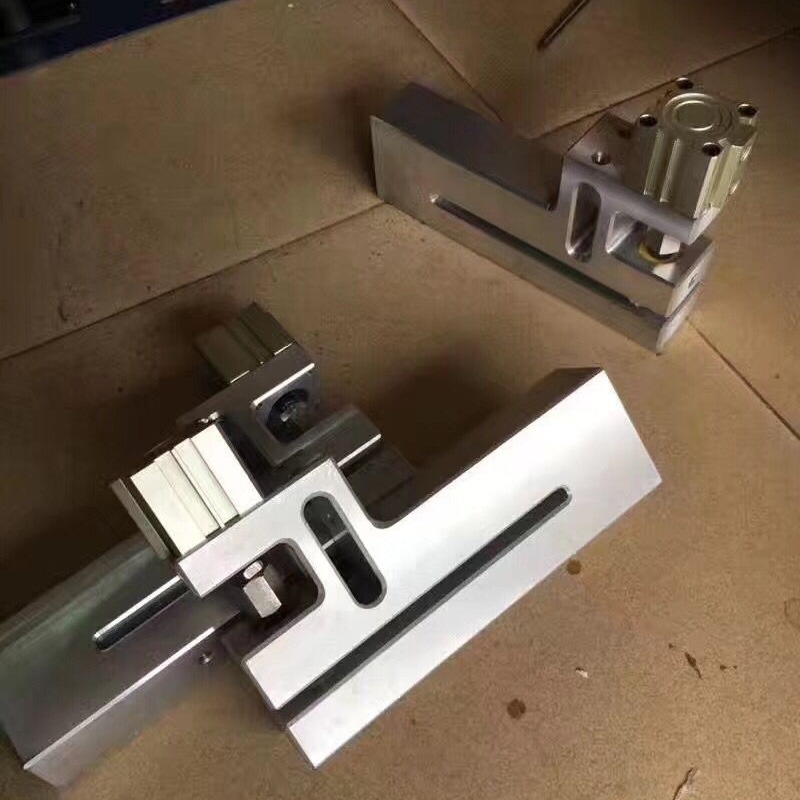 Aircraft hole pneumatic plastic bag punching machine bag making machine puncher for plastic bag plastic bag punching