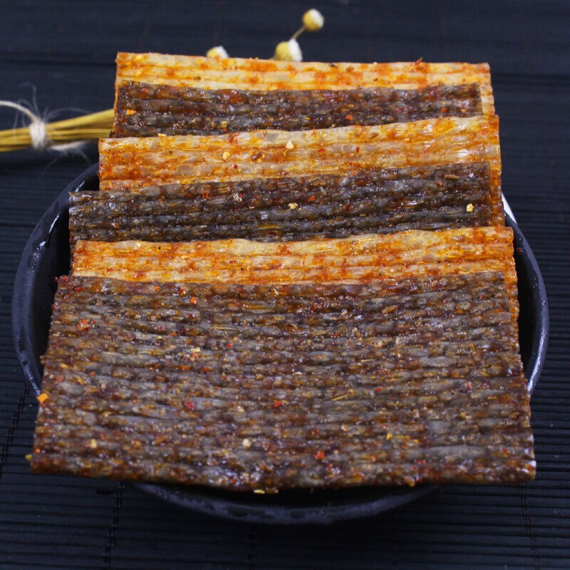 [Lightning Warehouse] Qiongyu Shen Diao Xia Couple Spicy Slices Nostalgic Internet Celebrity Snacks Sichuan Style + Xiangwei 16G/Pack Instant Food