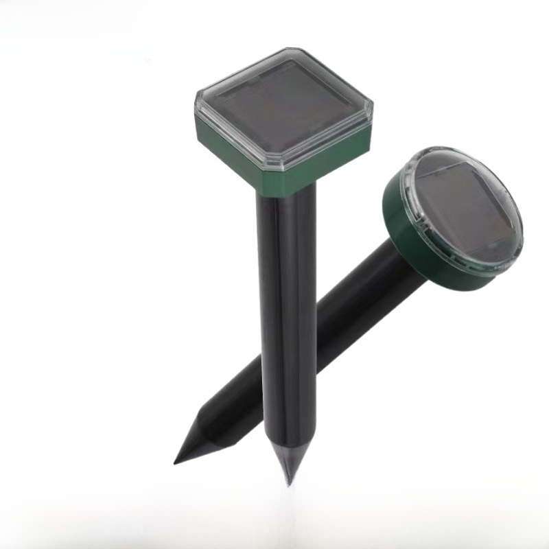 Manufacturer Wholesale Solar-Powered Rat Repeller Amazon Square Ultrasonic Animal Repeller Snake Repellent Device